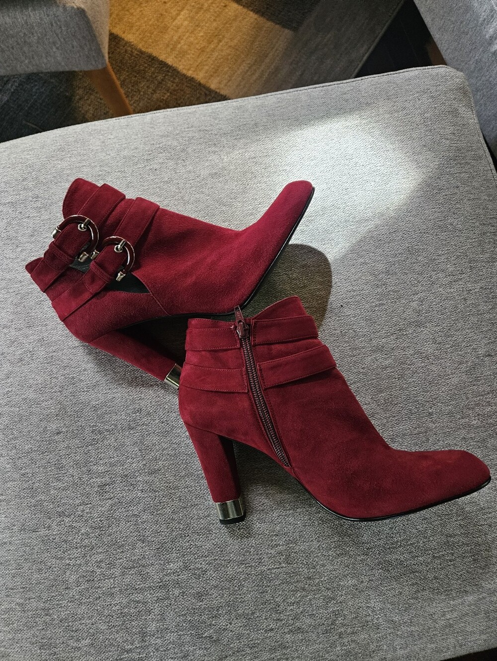 Stuart Weitzman Benedicta Red Suede Double Buckle Booties Size 9M –Like New